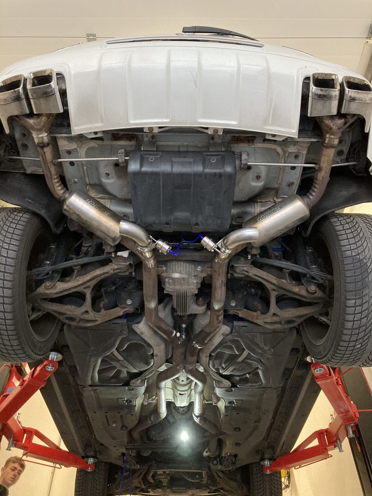 ml 63 amg dubbele cut outs