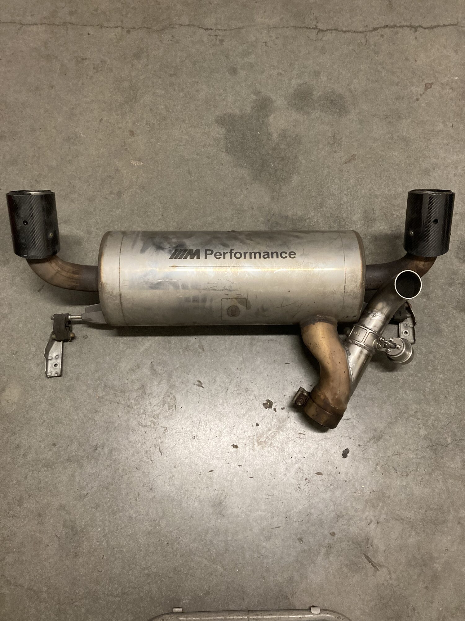 BMW M140 cut-out klep