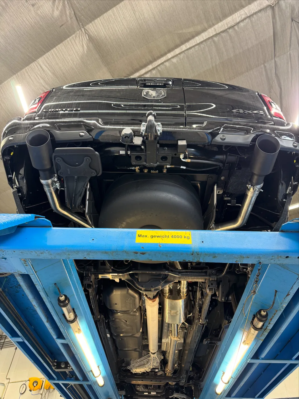 Dodge ram grote sierstukken — DV Customs