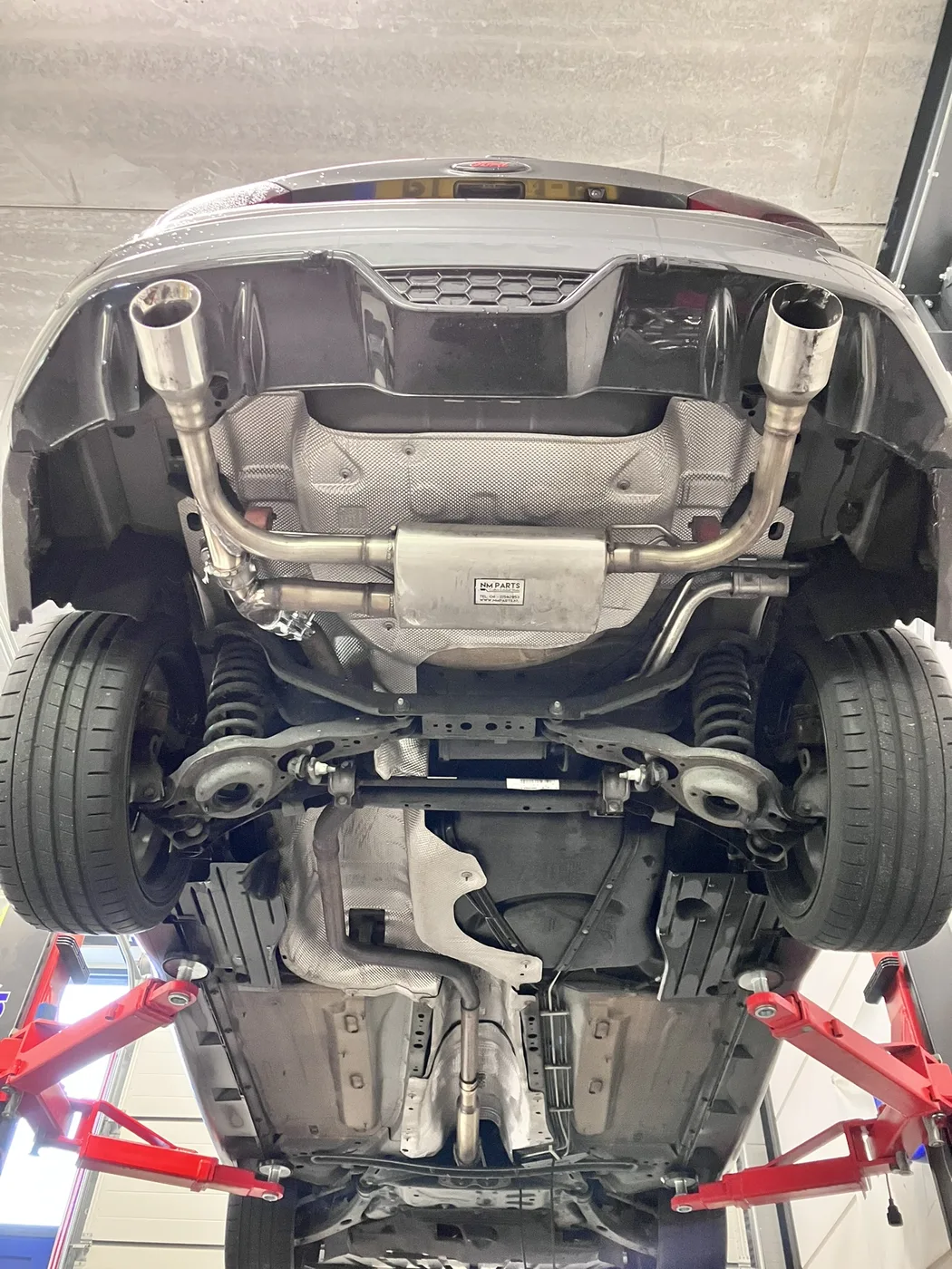 Ford focus rvs sportdemper met een klep bypass — DV Customs