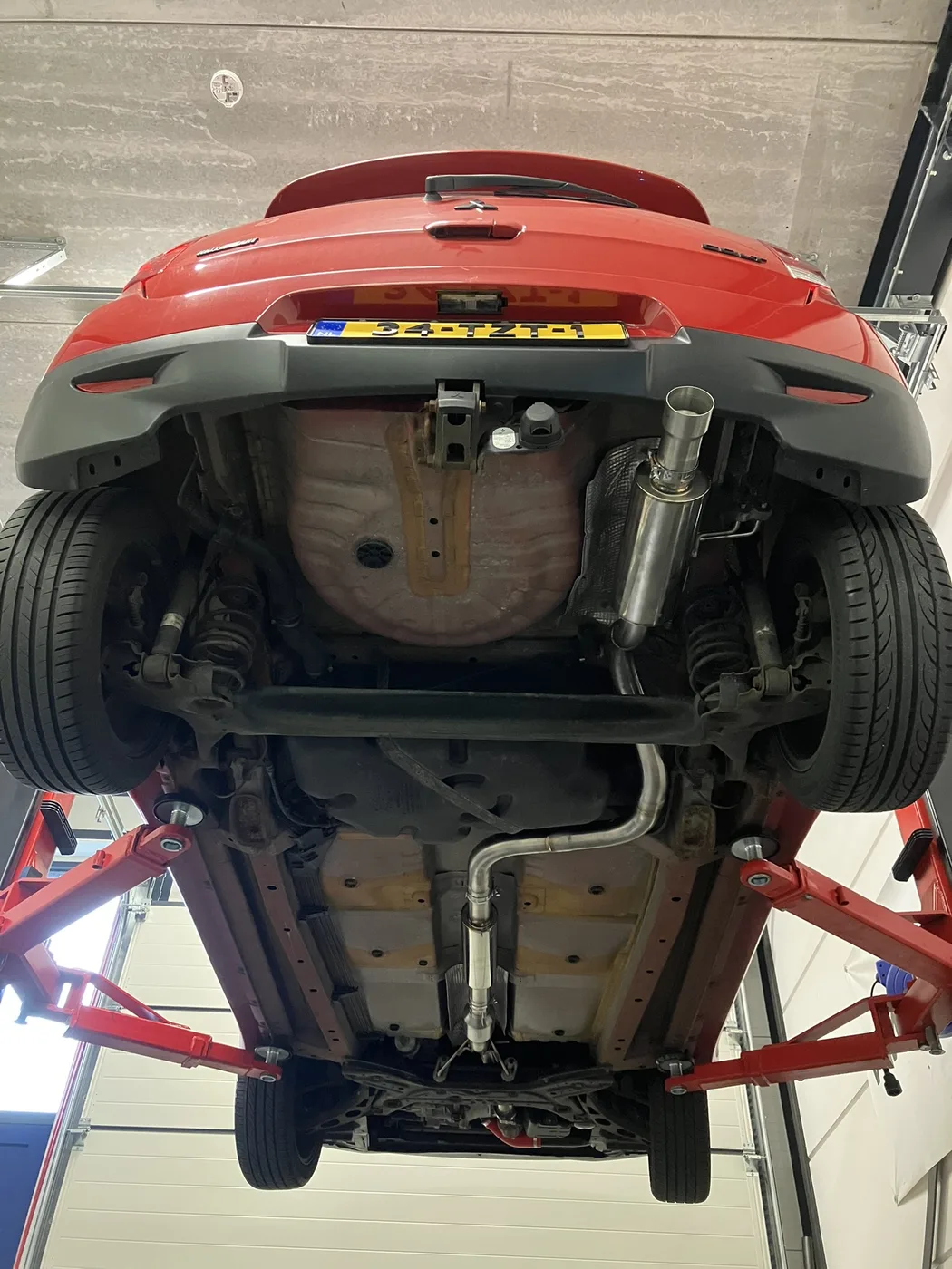 Mitsubischi colt uitlaat opmaat — DV Customs