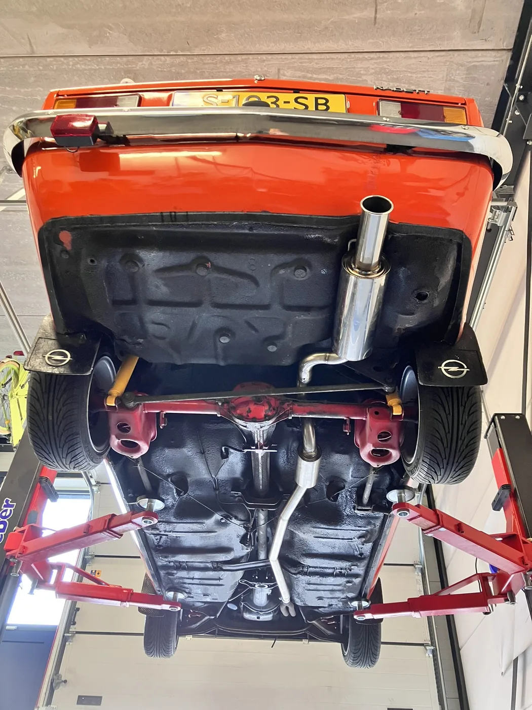 Opel c kadett rvs uitlaat opmaat — DV Customs