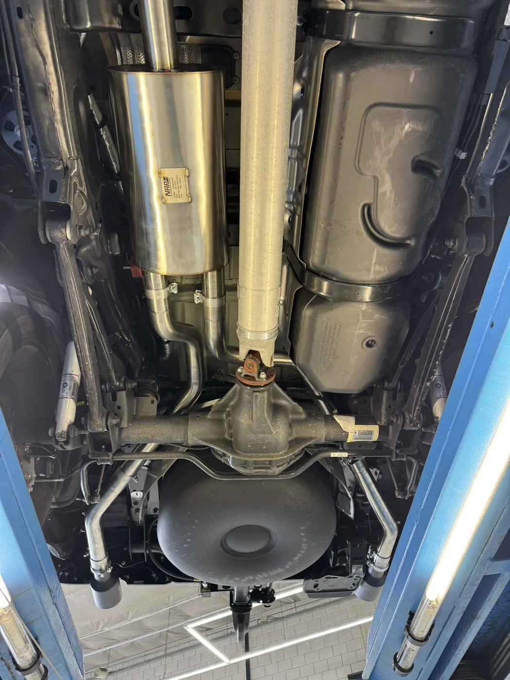 Tuv gekeurde systemen dodge ram — DV Customs